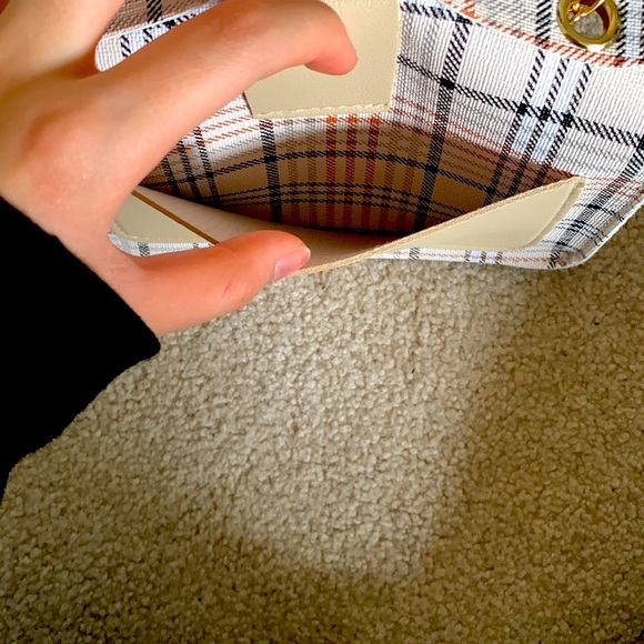 Burberry style purse - Picture 5 of 5